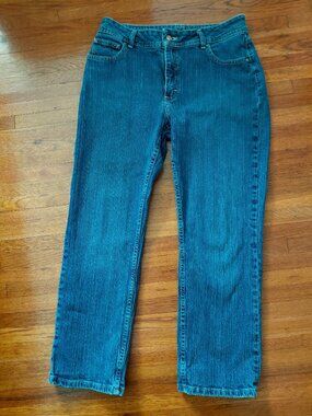 Lee Riders 14P Medium-wash blue denim jeans straight-leg and relaxed fit